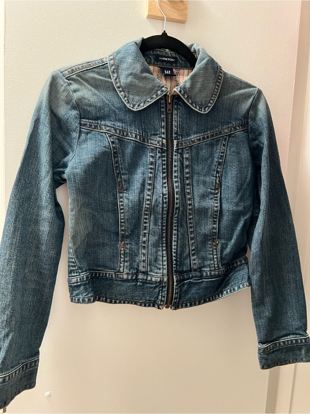 GAP Medium Wash Women's Denim Jacket - Blue